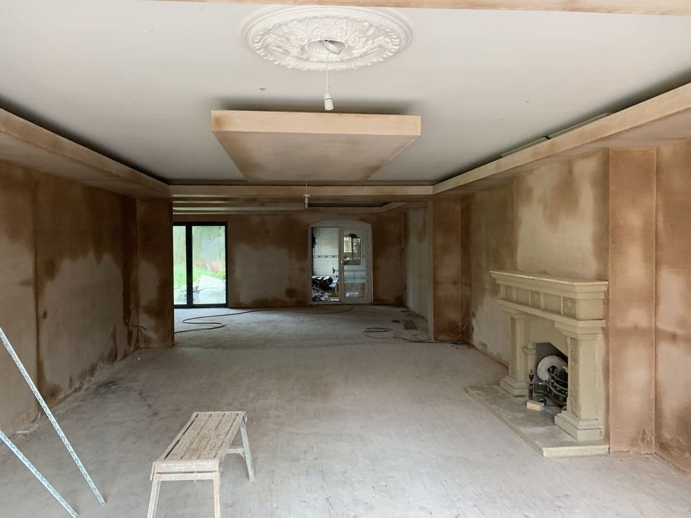 Plastered living room – professional domestic plastering Walsall Living room plastering Walsall – smooth walls and ceiling finish